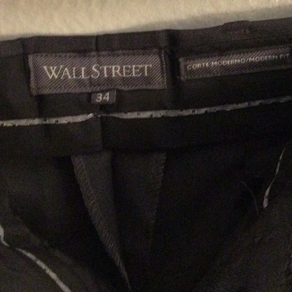 Dressing Bottoms Wall Street - Picture 3 of 3